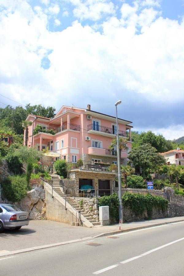 Apartments And Rooms By The Sea Medveja, Opatija - 2305 Lovran Ngoại thất bức ảnh