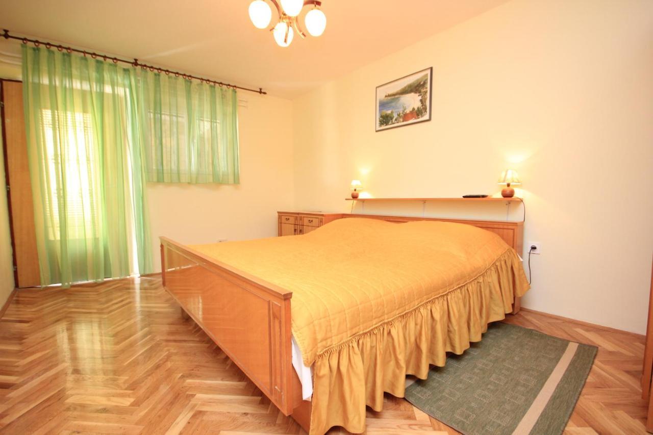 Apartments And Rooms By The Sea Medveja, Opatija - 2305 Lovran Ngoại thất bức ảnh