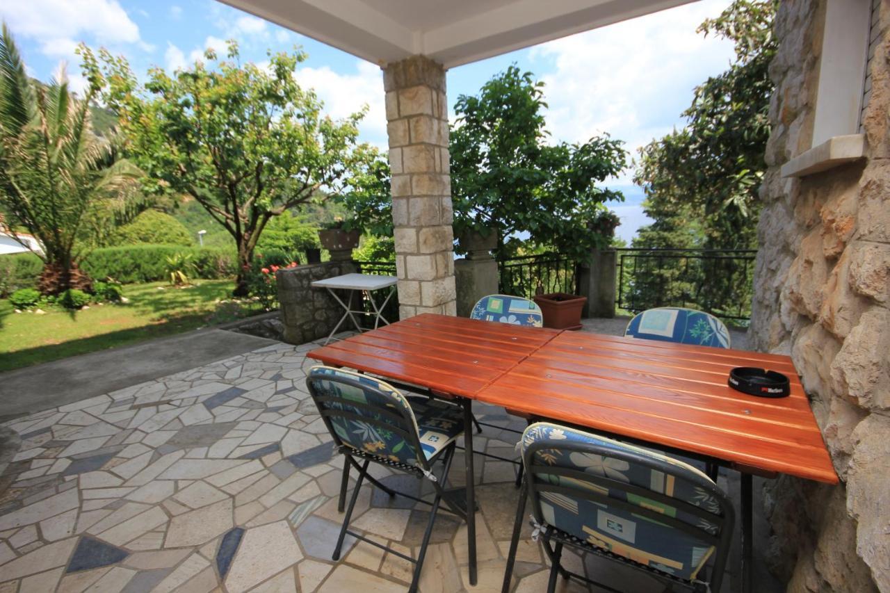 Apartments And Rooms By The Sea Medveja, Opatija - 2305 Lovran Ngoại thất bức ảnh